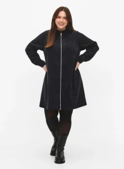 Samtkleid mit Reißverschluss und 3/4-Ärmeln
