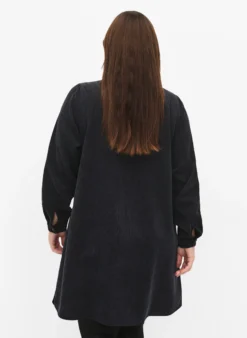 Samtkleid mit Reißverschluss und 3/4-Ärmeln