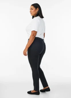 Schmale Passform Emily Jeans mit normaler Taille