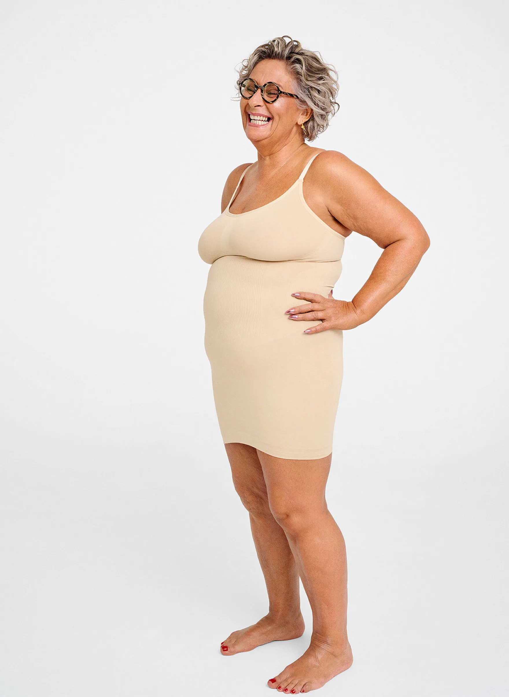 Shapewear Kleid mit breiten Trägern.