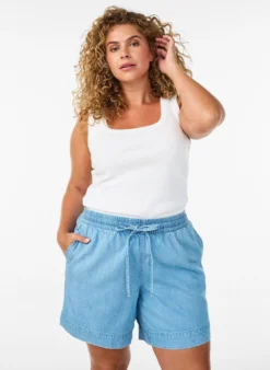 Shorts in Jeans-Optik mit elastischem Bund und Kordelzug