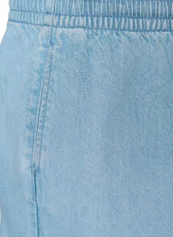 Shorts in Jeans-Optik mit elastischem Bund und Kordelzug