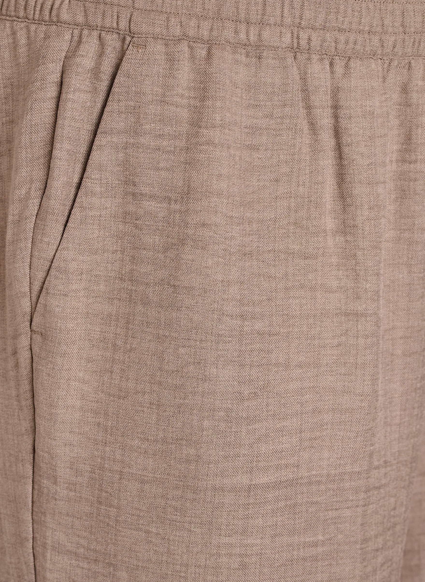 Shorts mit Taschen und hoher Taille