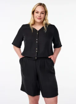 Shorts mit Taschen und hoher Taille