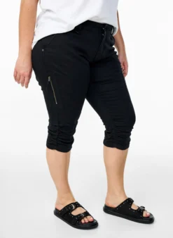 Slim Fit Capri-Jeans mit Taschen