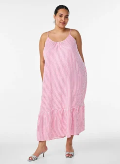 Sommerkleid mit Streifen und A-Linie