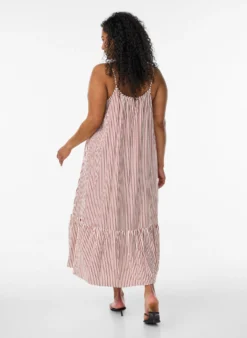Sommerkleid mit Streifen und A-Linie