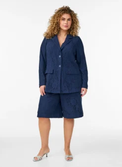 Spitzenblazer mit Knopfverschluss