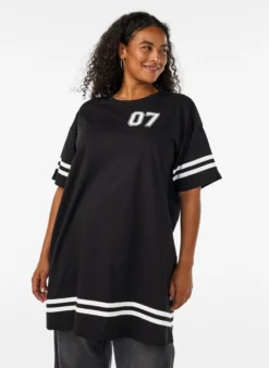 Sportliches T-Shirtkleid aus Baumwolle