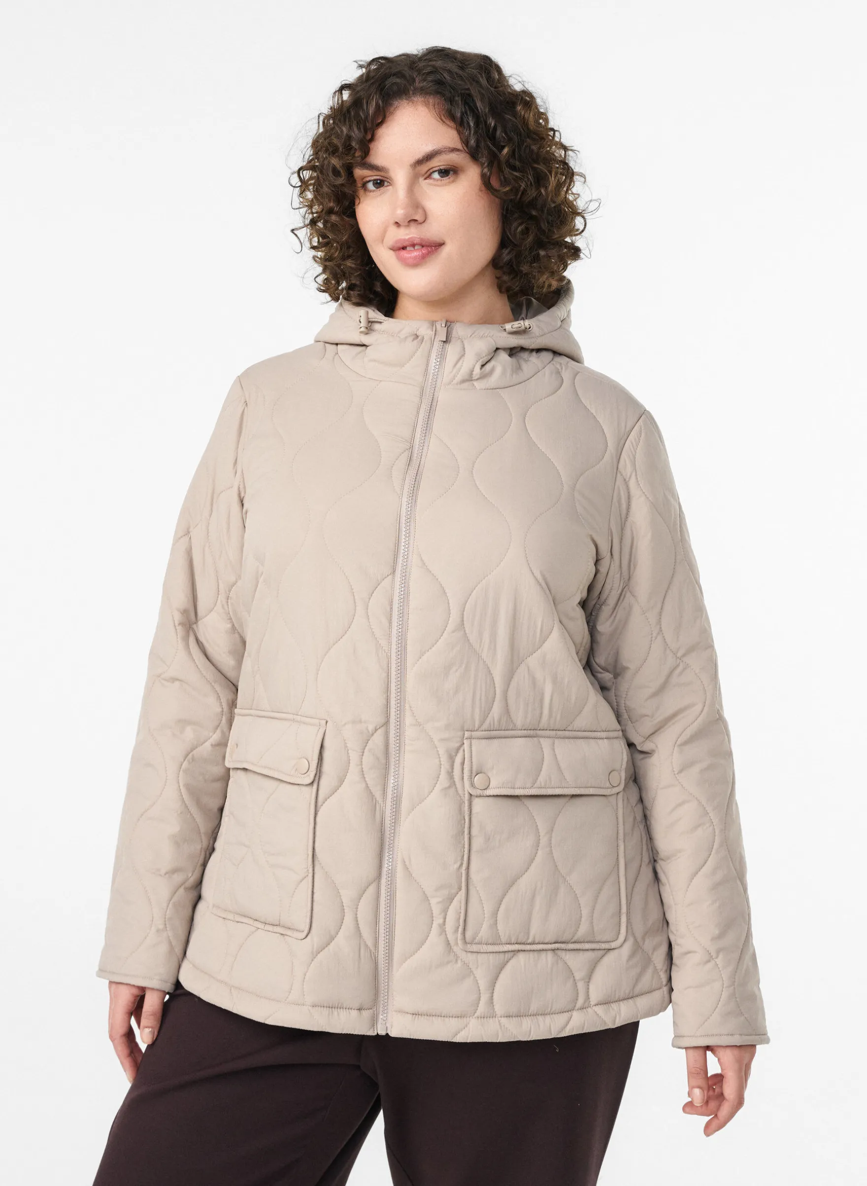 Steppjacke mit Kapuze und Taschen