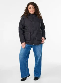 Steppjacke mit Kapuze und Taschen
