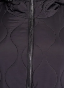 Steppjacke mit Kapuze und Taschen