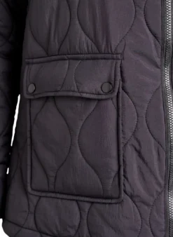 Steppjacke mit Kapuze und Taschen