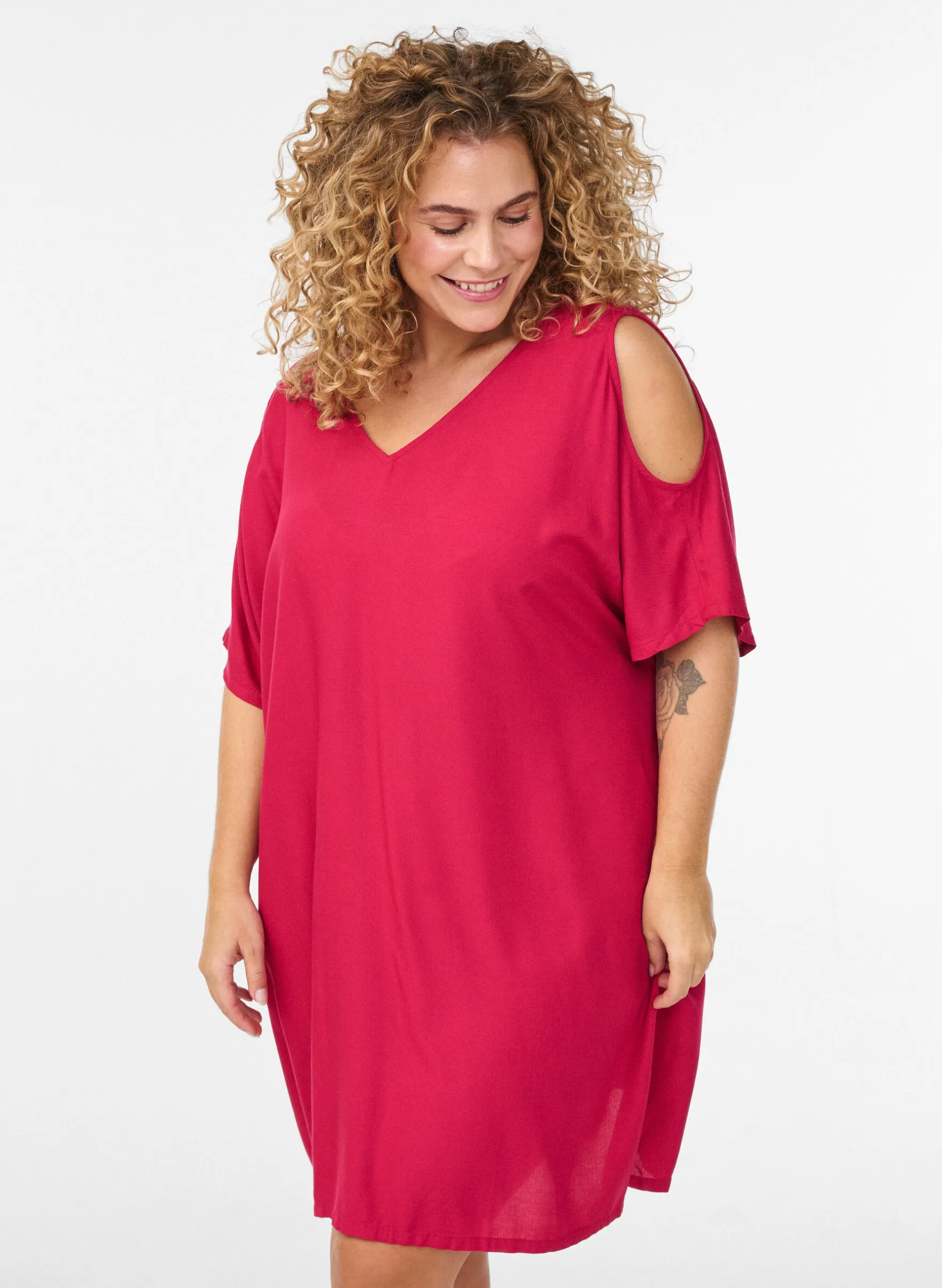 Strandkleid aus Viskose mit Schulterdetail