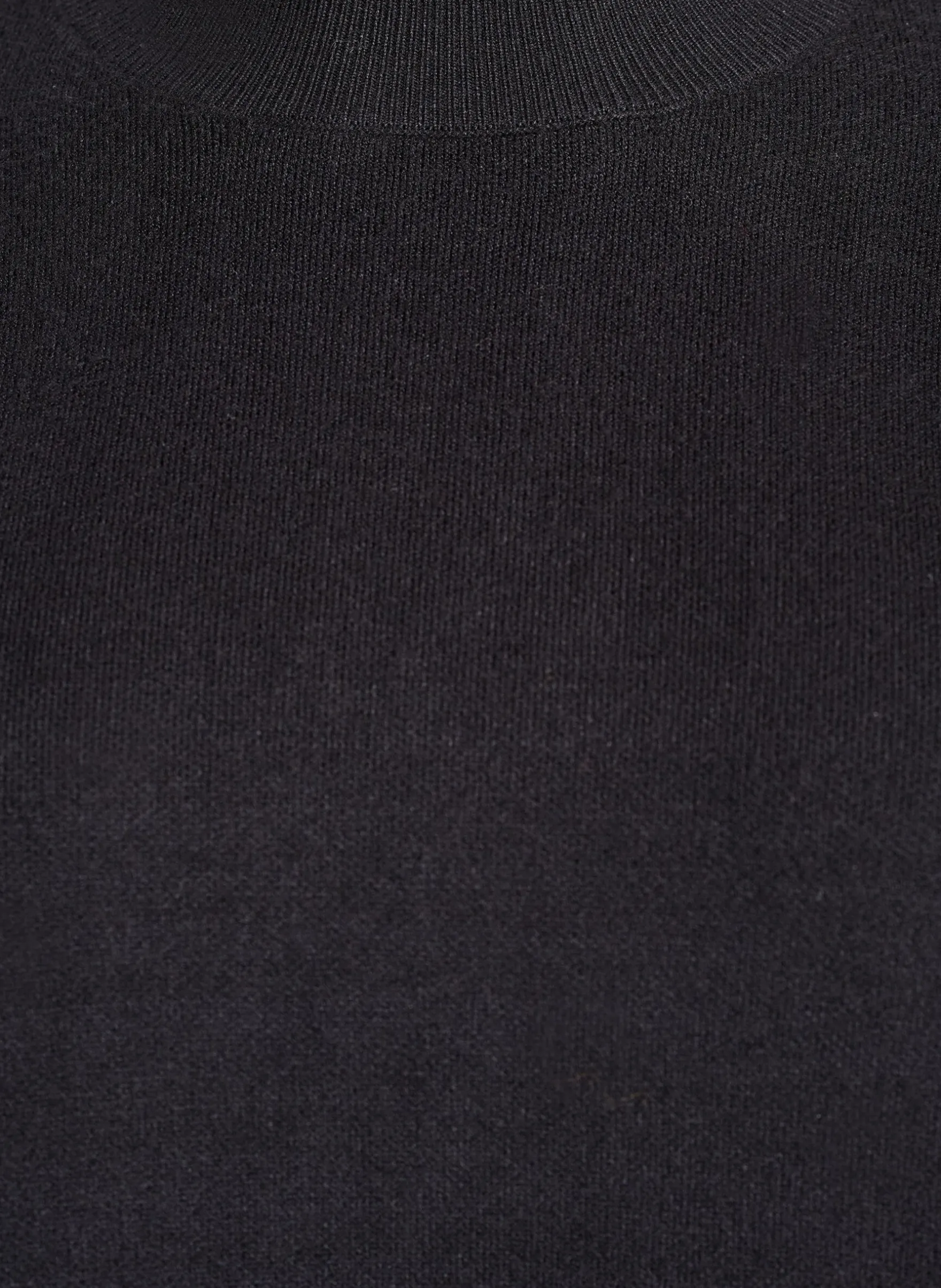Strickbluse mit hohem Kragen