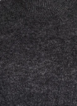 Strickbluse mit hohem Kragen und Kontrastdetail
