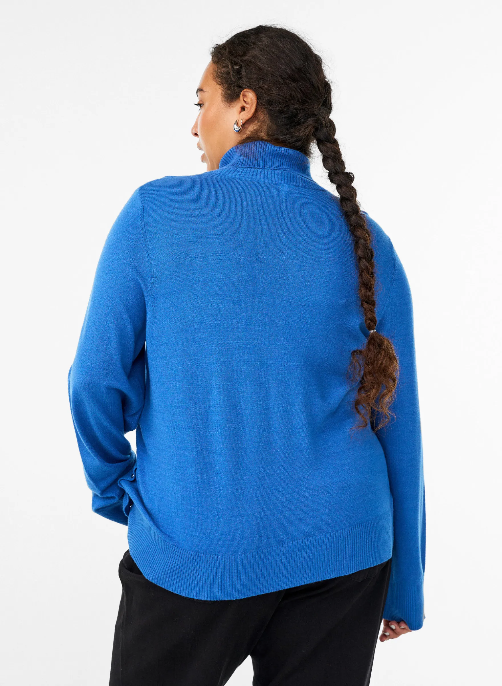 Strickbluse mit Rollkragen und seitlichen Knöpfen