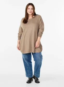 Strickbluse mit seitlichen Knöpfen