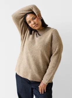 Strickbluse mit V-Ausschnitt und Raglanärmeln