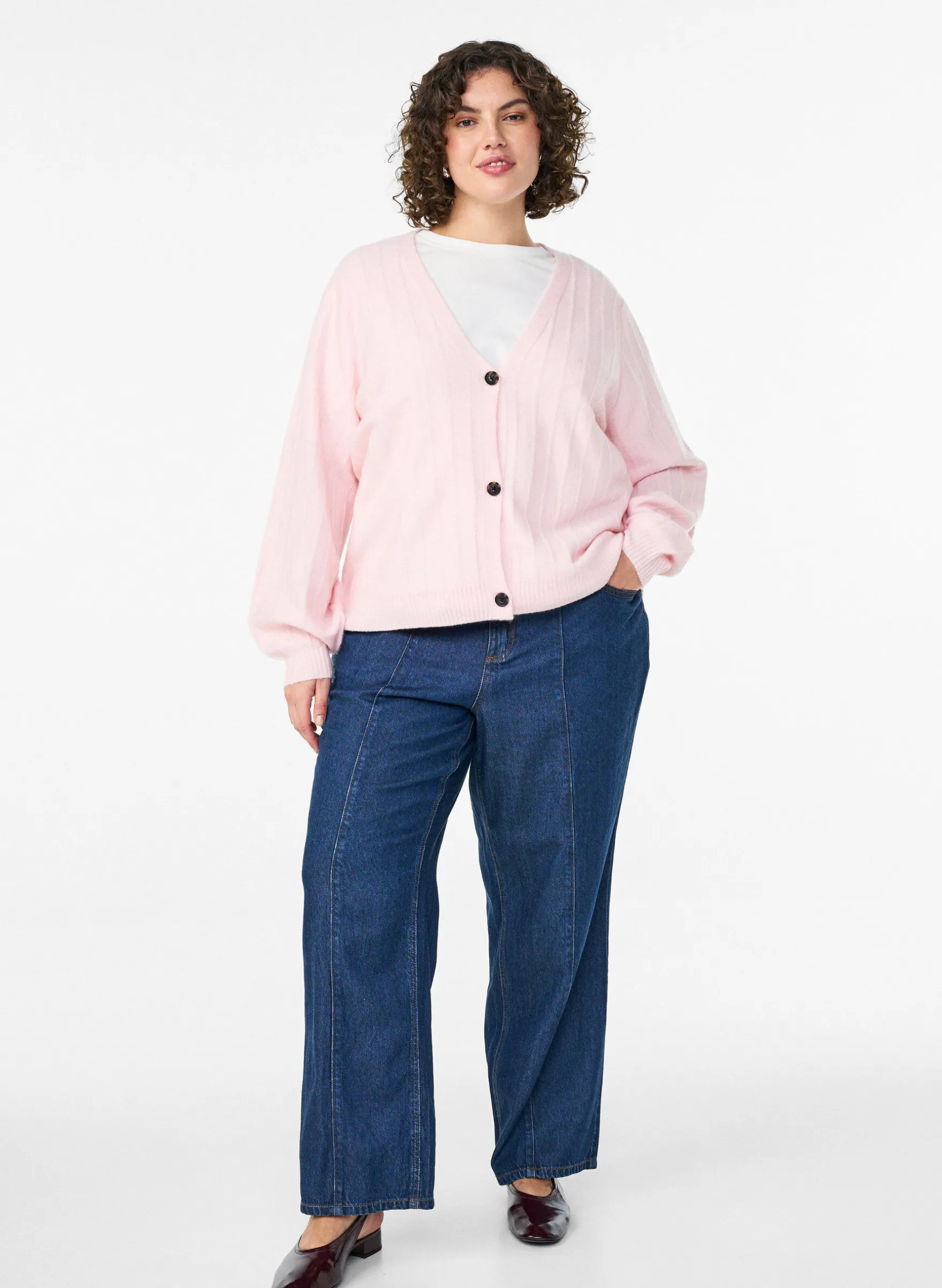 Strickjacke mit Rippstruktur und Ballonärmeln
