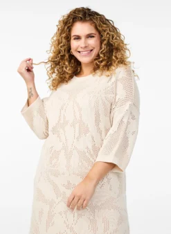 Strickkleid mit Ajourmuster und 3/4-Ärmeln
