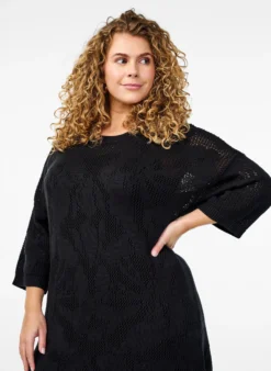 Strickkleid mit Ajourmuster und 3/4-Ärmeln