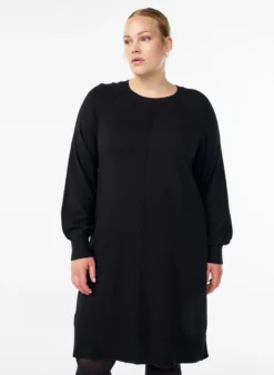 Strickkleid mit Raglanärmeln und Mittelnaht