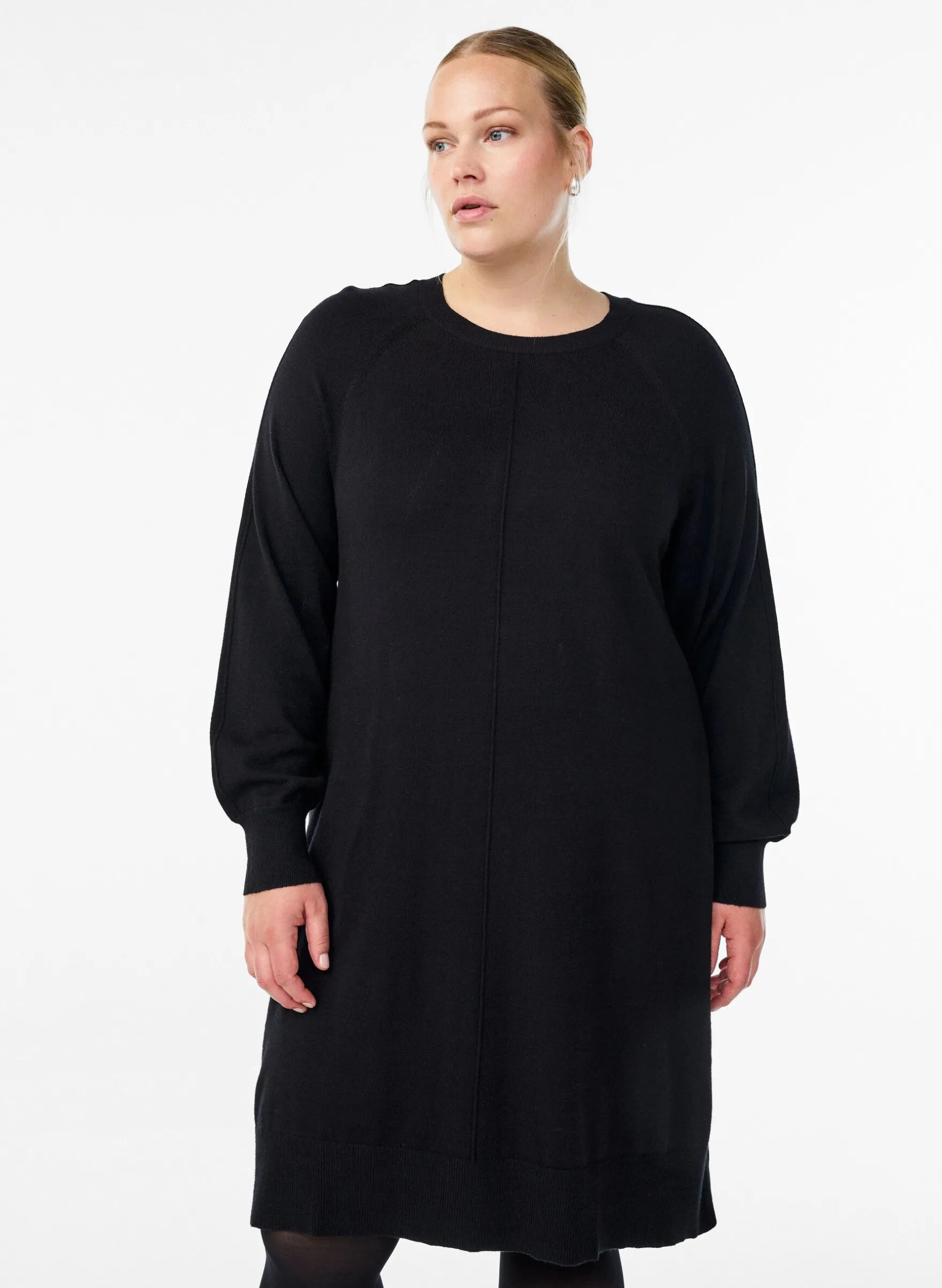 Strickkleid mit Raglanärmeln und Mittelnaht