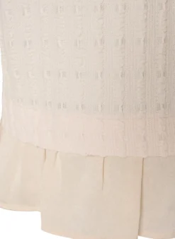 Strukturierte Bluse mit Rüschensaum