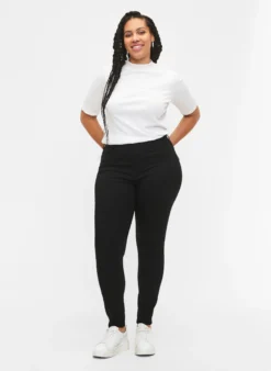 Super Slim Amy Jeans mit hoher Taille