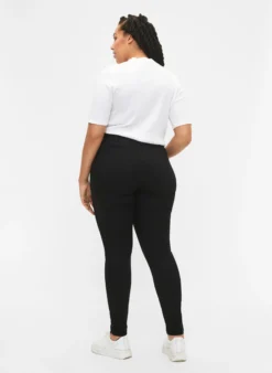 Super Slim Amy Jeans mit hoher Taille
