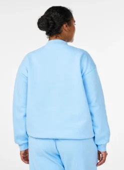 Sweatshirt mit hohem Kragen und langen Ärmeln