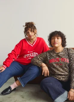 Sweatshirt mit V-Ausschnitt und Textprint