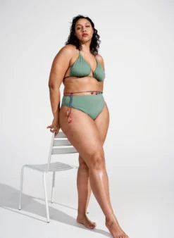 Tai-Bikinipanty mit normaler Taille