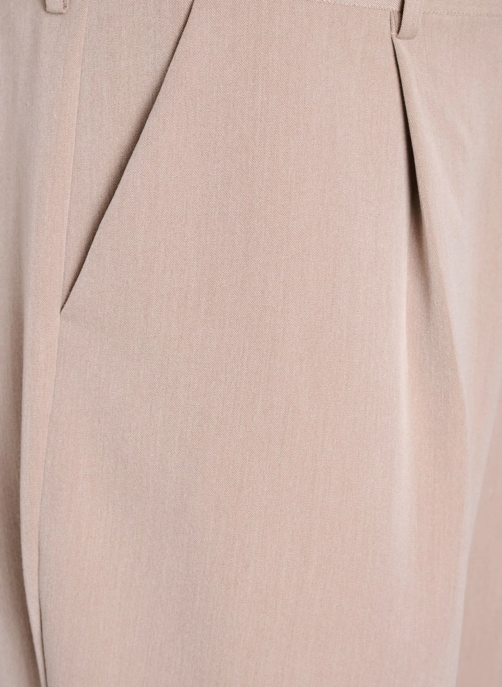 Taillierte Hose mit hoher Taille und geraden Beinen