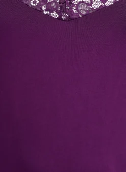 Top aus Viskose mit Spitze