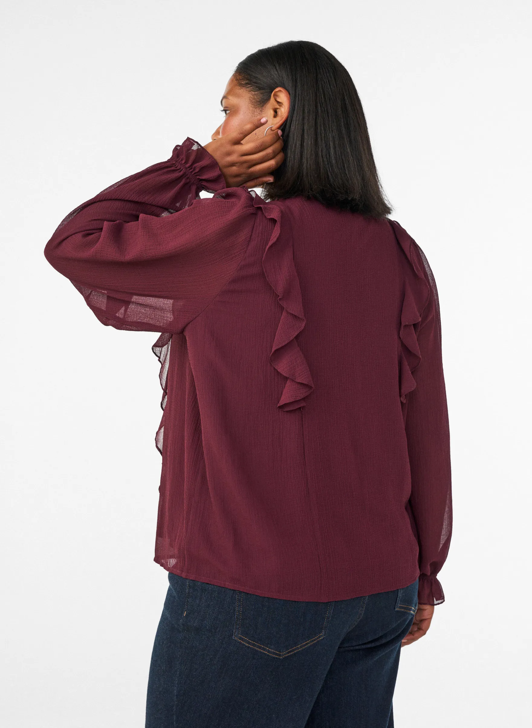 Transparente Bluse mit Rüschen und Bindeband