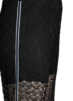 Transparente Spitzenhose mit weitem Bein