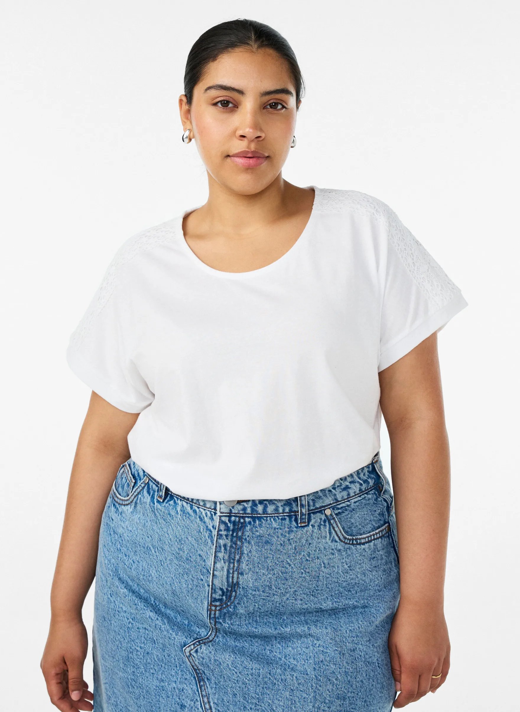 T-shirt aus Baumwolle mit Häkeldetail