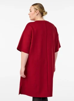 T-Shirt-Kleid aus Jersey mit Seitenschlitzen