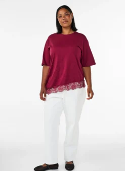 T-Shirt mit asymmetrischem Spitzensaum
