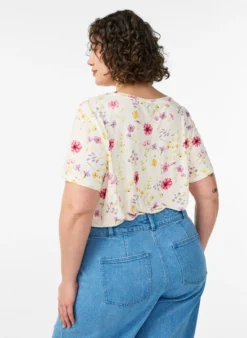 T-Shirt mit floralem Print