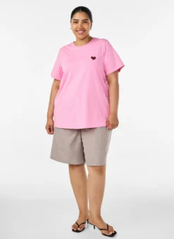 T-Shirt mit Pailletten-Herz und buntem Rückenprint