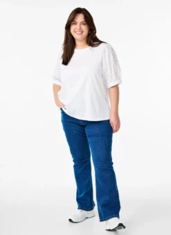 T-Shirt mit Ärmeln in Broderie Anglaise