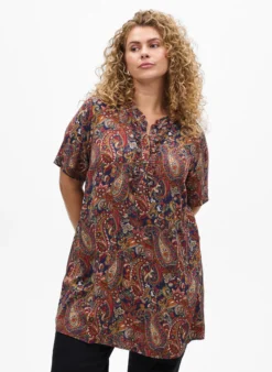 Tunika aus Viskose mit Paisleymuster und kurzen Ärmeln