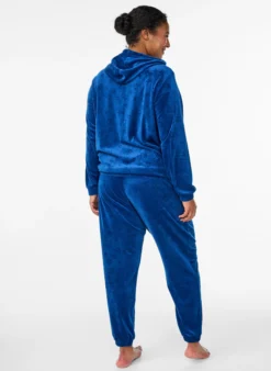 Velourhose mit geprägtem Muster