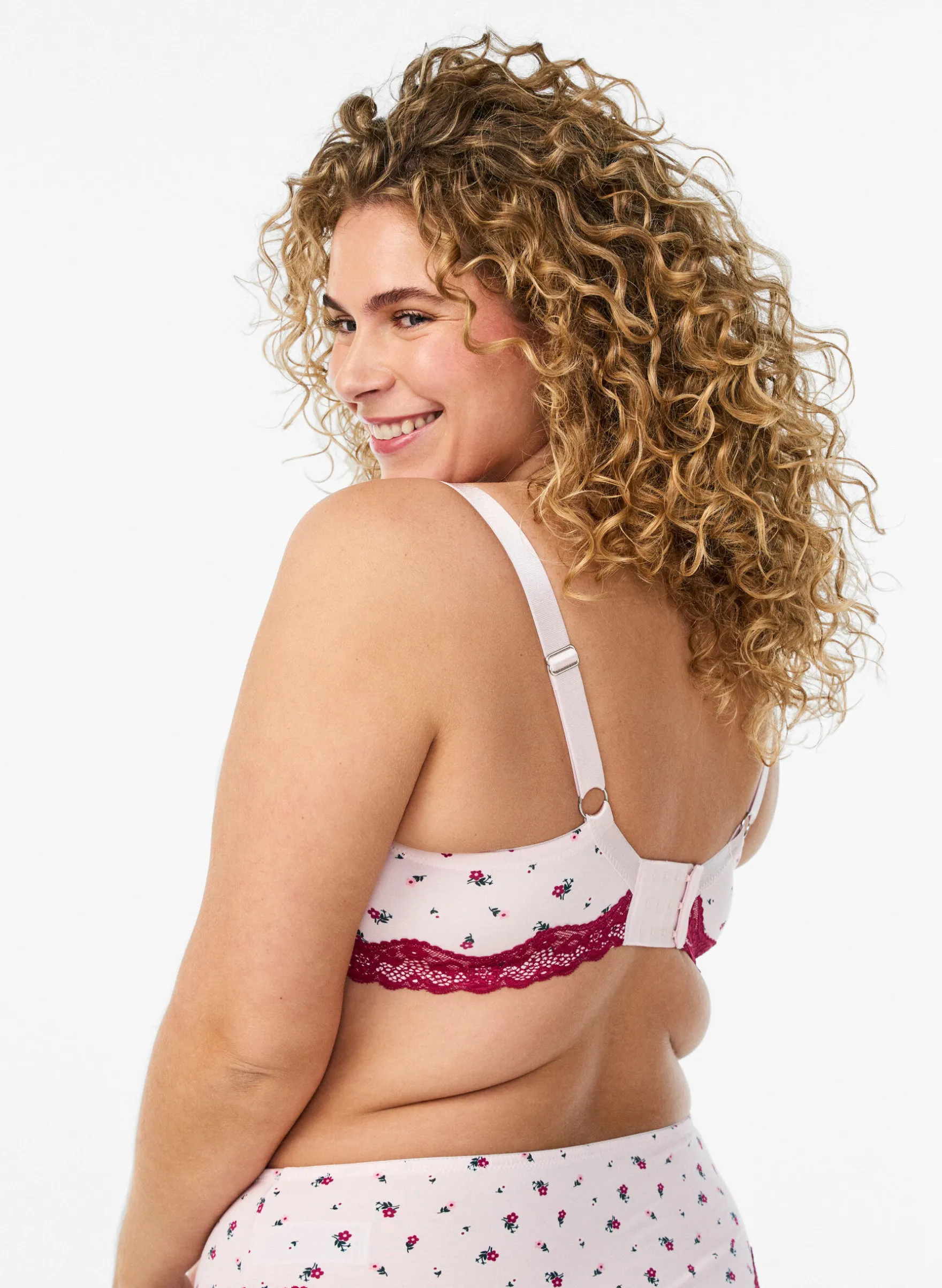 Vorgeformter BH mit Blumenmuster und Spitze