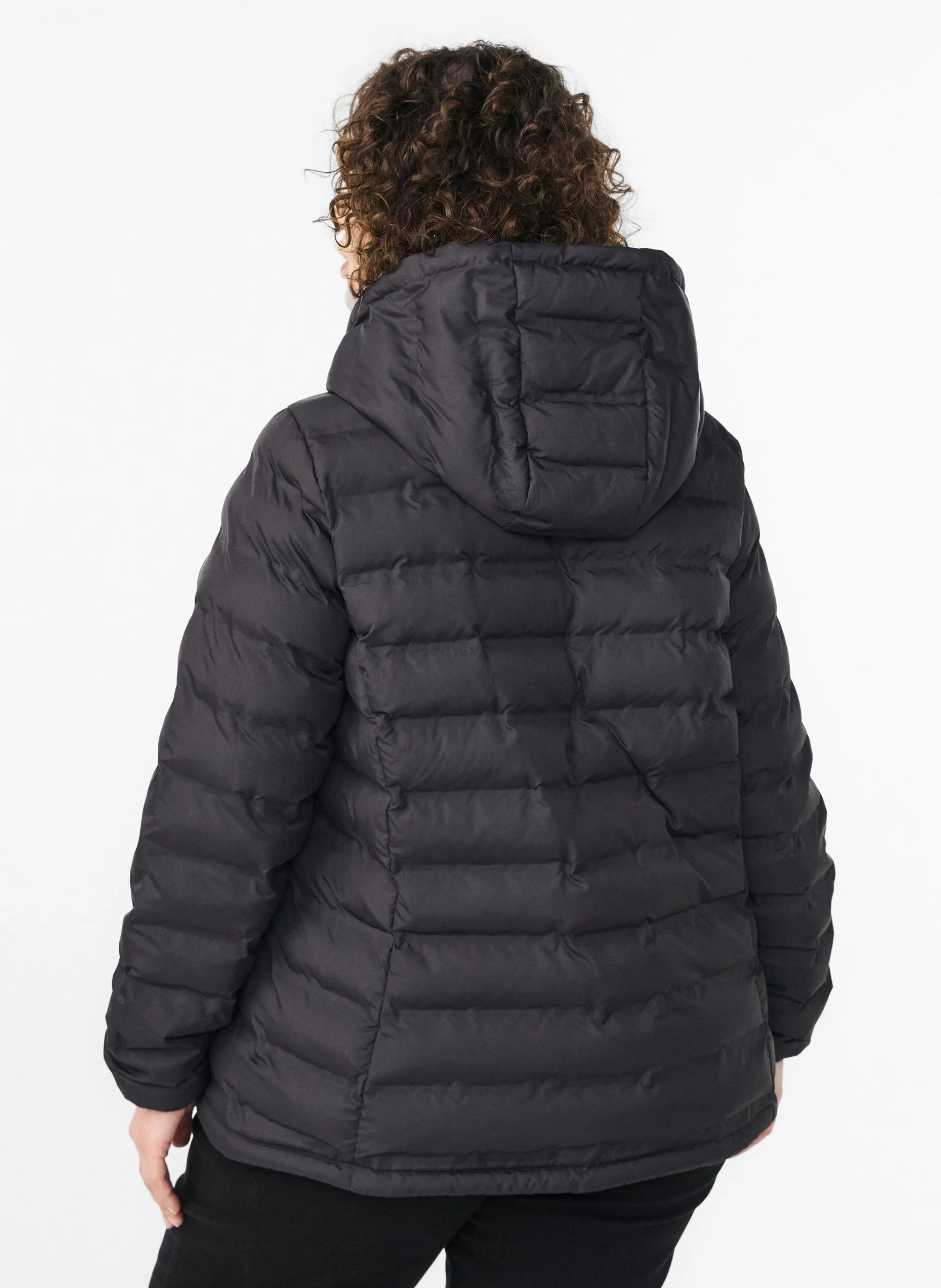Wasserabweisende leichte Jacke mit Kapuze
