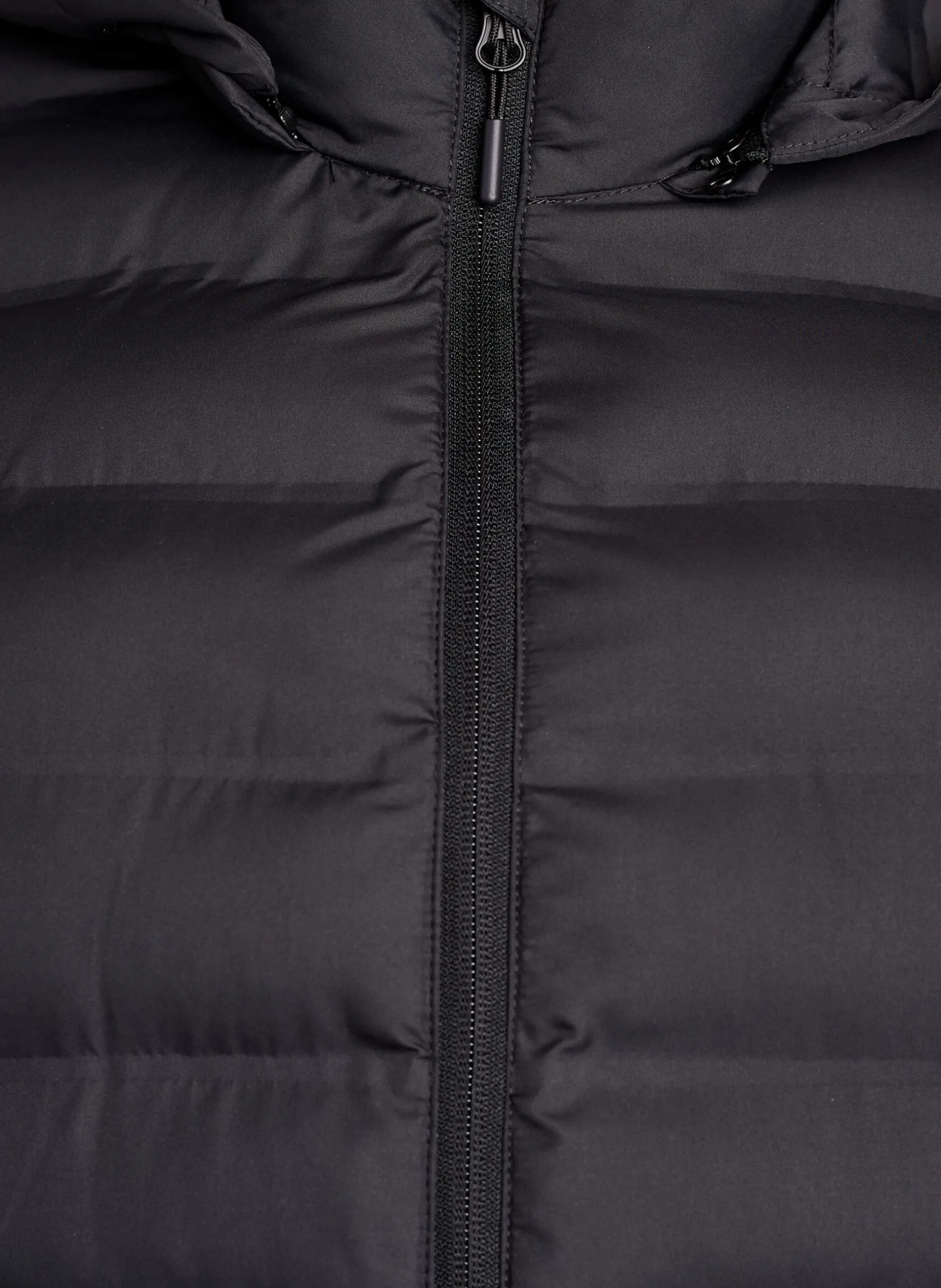 Wasserabweisende leichte Jacke mit Kapuze