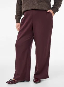 Weite Hose mit hoher Taille